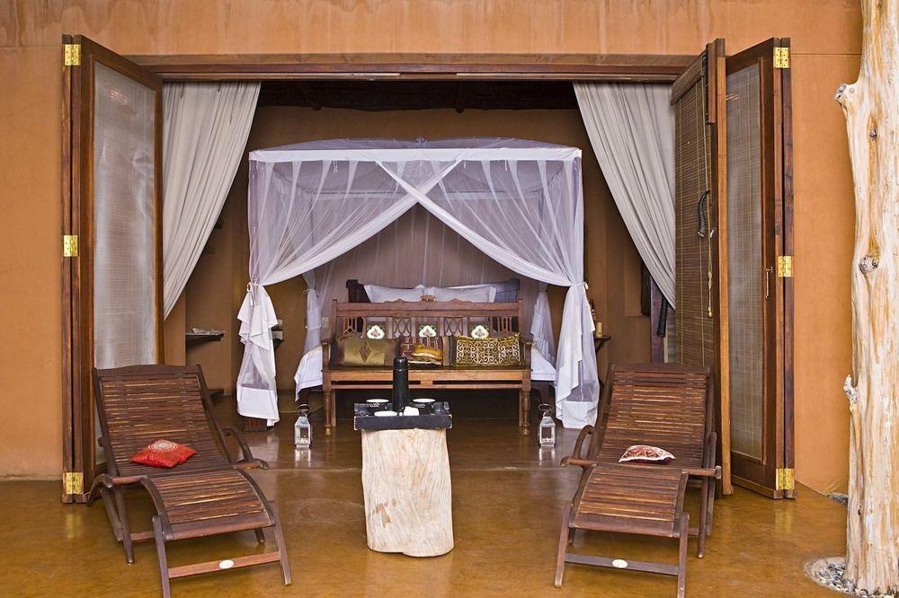 Okahirongo Elephant Lodge Purros Exterior foto